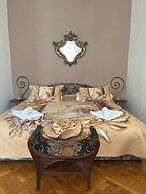 New! Libra Grande Venetian Style Apartment