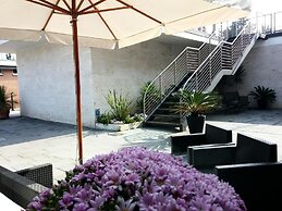 HOTEL GARDEN