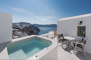 Rhenia Suites-Prive Jacuzzi&Caldera View