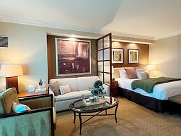 Classic Suite Signature Resort Pool View