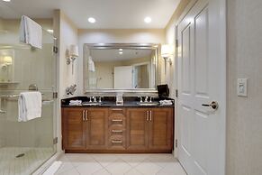 Classic Suite Signature Resort Pool View