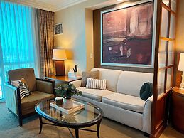 Classic Suite Signature Resort Pool View