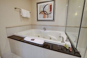 Classic Suite Signature Resort Pool View