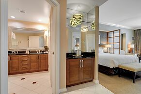 Classic Suite Signature Resort Pool View