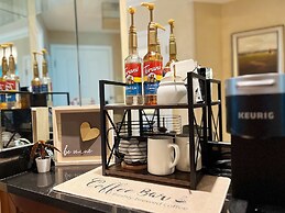 Classic Suite Signature Resort Pool View