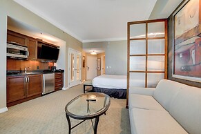 Classic Suite Signature Resort Pool View