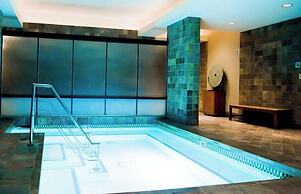 Classic Suite Signature Resort Pool View