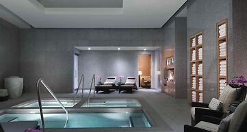 Classic Suite Signature Resort Pool View