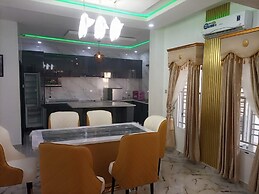 Shimawa - 2-bed Apartment - Sleeps 4 - Security