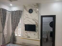 Shimawa-house-sleeps4-luxury&privacy-24/7 Security