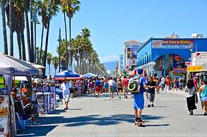 12B Venice Beach Access Stay