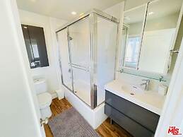12B Venice Beach Access Stay