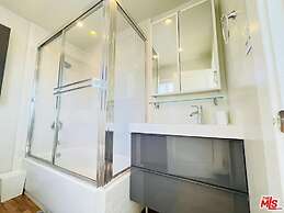 12B Venice Beach Access Stay