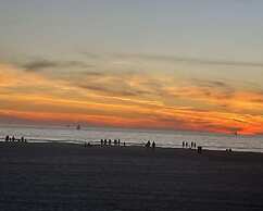 12B Venice Beach Access Stay