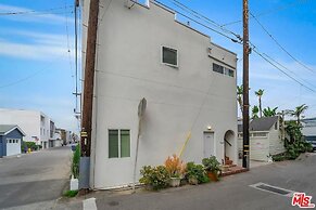 12A Venice Beach Access Stay