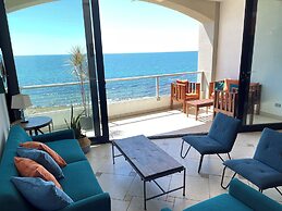 Palacio del Mar by Rocky Host