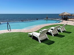 Palacio del Mar by Rocky Host