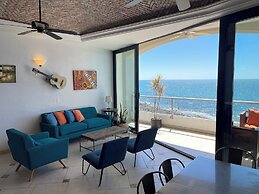 Palacio del Mar by Rocky Host