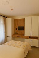 Kumkat Hotel