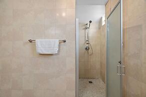 Cacique by Otium