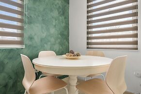 Cacique by Otium