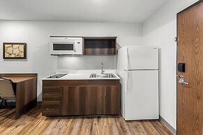 Woodspring Suites Kansas City Airport