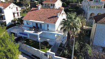 Waterfront Apartment Petrovina