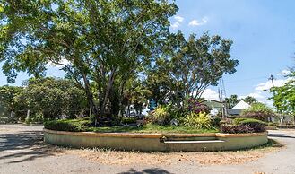 One Alo Hotel and Resort by Hiverooms