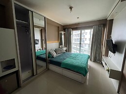 OYO 93922 Apartemen Gateway Pasteur By Sinta