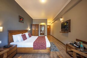 Wingait Inn - Hotel Near The Mall Road