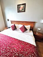 Wingait Inn - Hotel Near The Mall Road