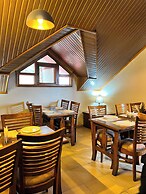 Wingait Inn - Hotel Near The Mall Road