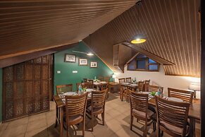 Wingait Inn - Hotel Near The Mall Road