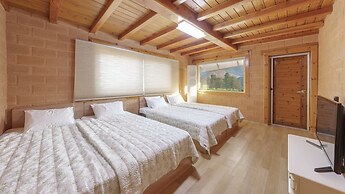 Gapyeong Gipeunsanarae Spa Pension