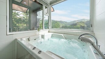Gapyeong Gipeunsanarae Spa Pension