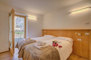 Alpinbike and Ski Lodge Apartments