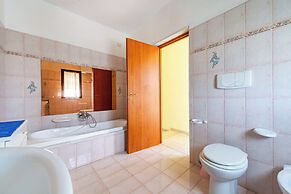 Villa Mattalia 500m From Sea