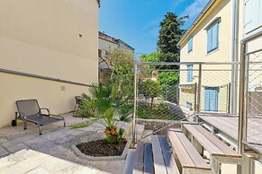 Charming Island Villa Alba