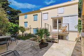 Charming Island Villa Alba