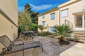 Charming Island Villa Alba