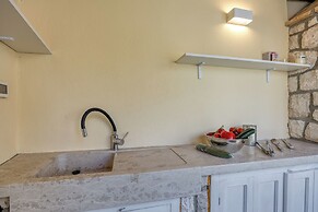 Charming Island Villa Alba