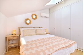 Charming Island Villa Alba