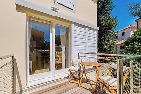 Charming Island Villa Alba