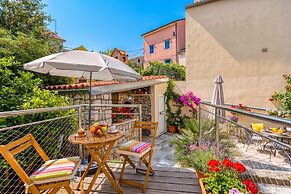 Charming Island Villa Alba