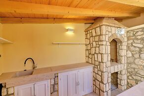 Charming Island Villa Alba