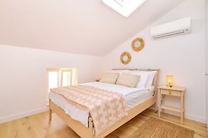 Charming Island Villa Alba