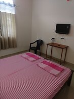 Shantham Service Apartments, Kinathukadavu