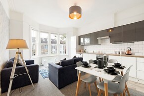 Stunning 5-bed Maisonette in Bristol