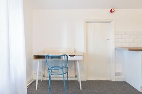 Stunning 5-bed Maisonette in Bristol