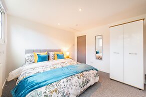 Stunning 5-bed Maisonette in Bristol